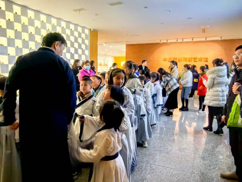 文化赋能：山海关区魔创文旅挖掘城市文化资源的实践探索